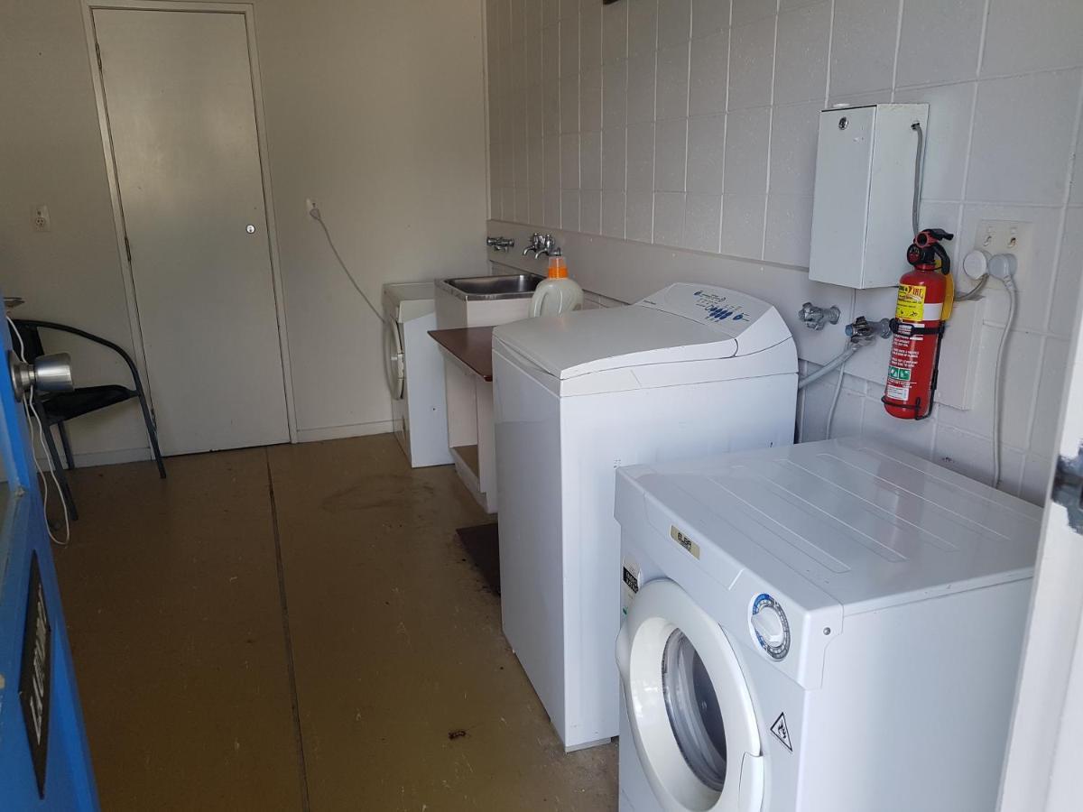 Parkview Motel Даргавил Екстериор снимка